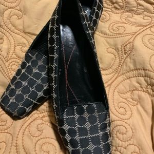 Beautiful black and white Kate Spade shoes. Size 8.5